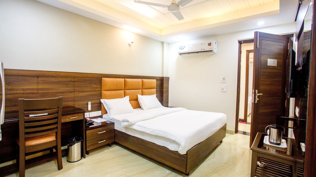 Photo of Bedroom in Dariyaganj