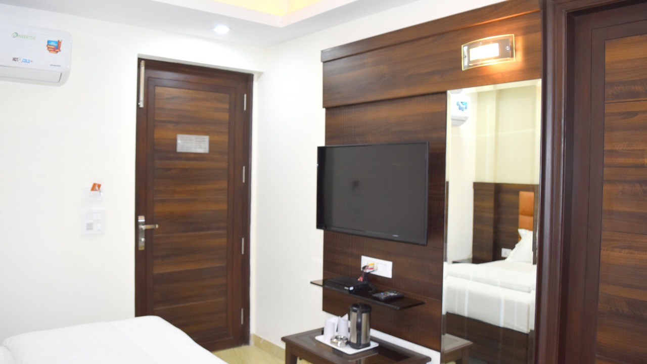 Photo of Bedroom in Dariyaganj