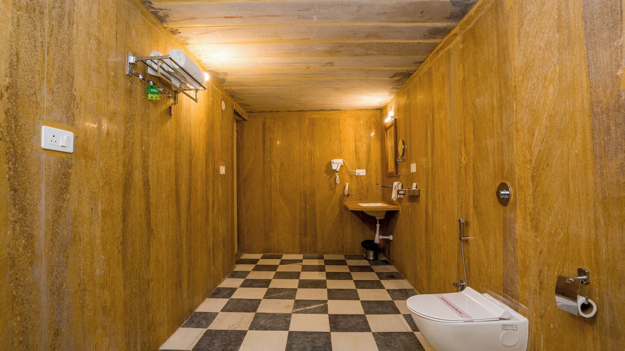 Photo of Bathroom in Amar Sagar Pol