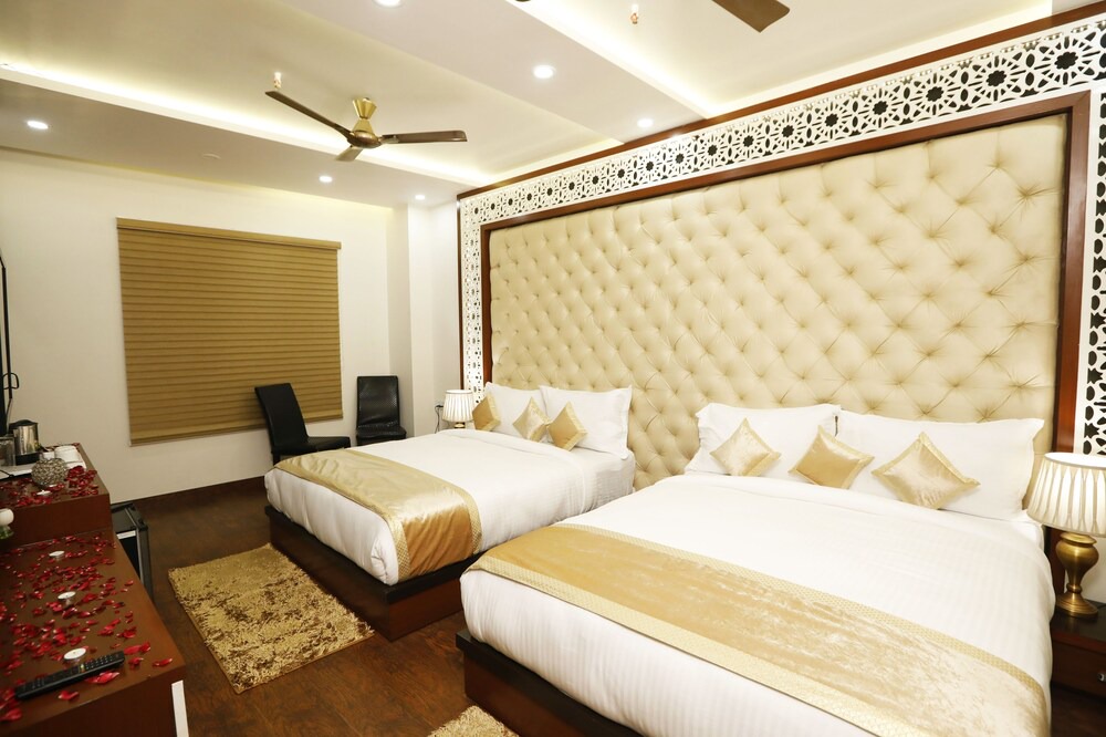 Photo of Bedroom in Dariyaganj