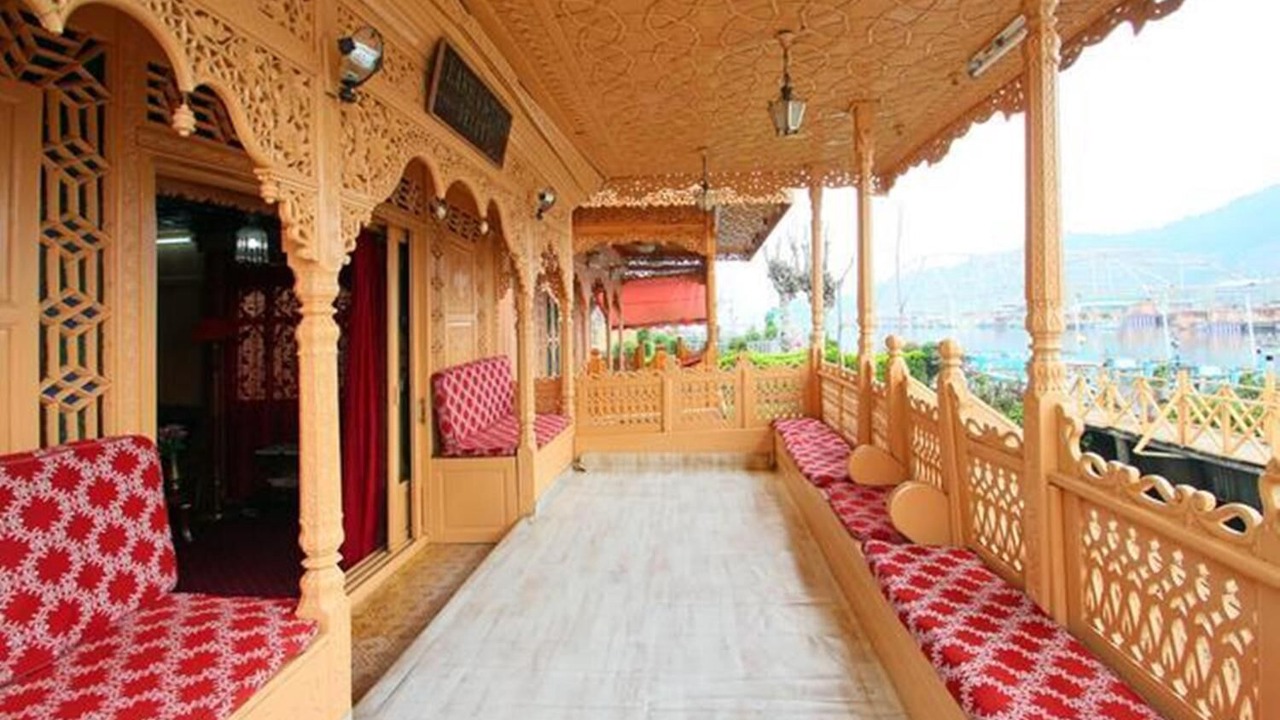Photo of Patio Balcony in Dal Lake