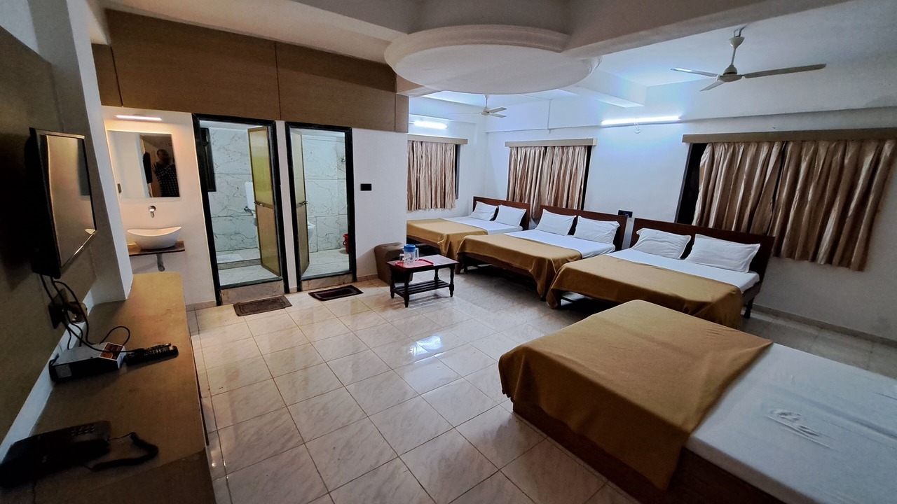 Photo of Bedroom in Trimbak