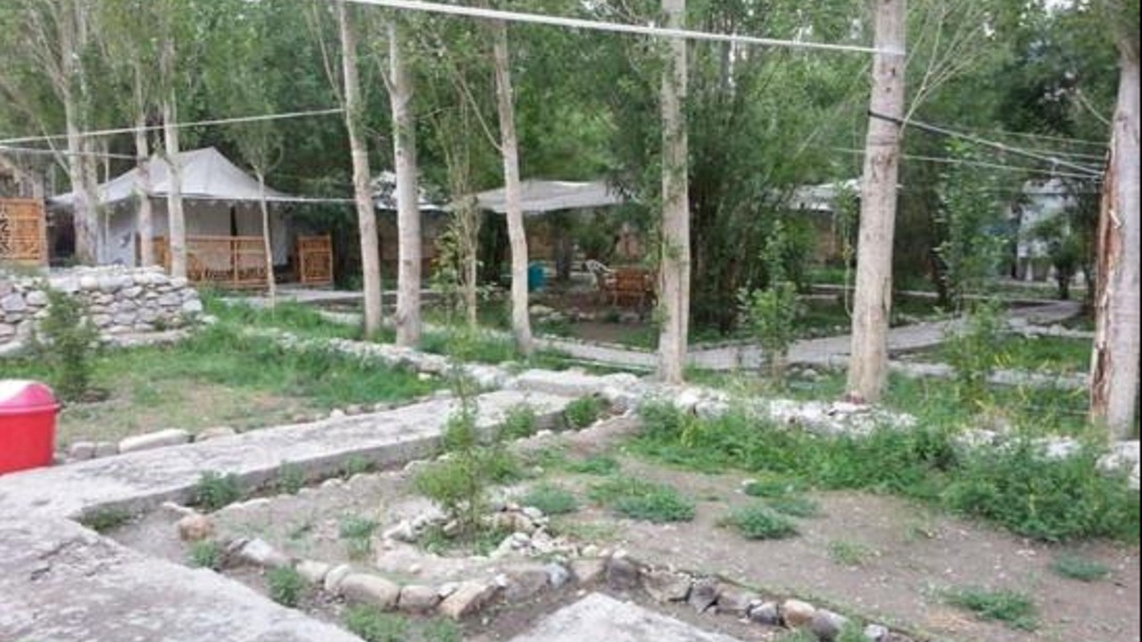 Photo of Others in Hunder