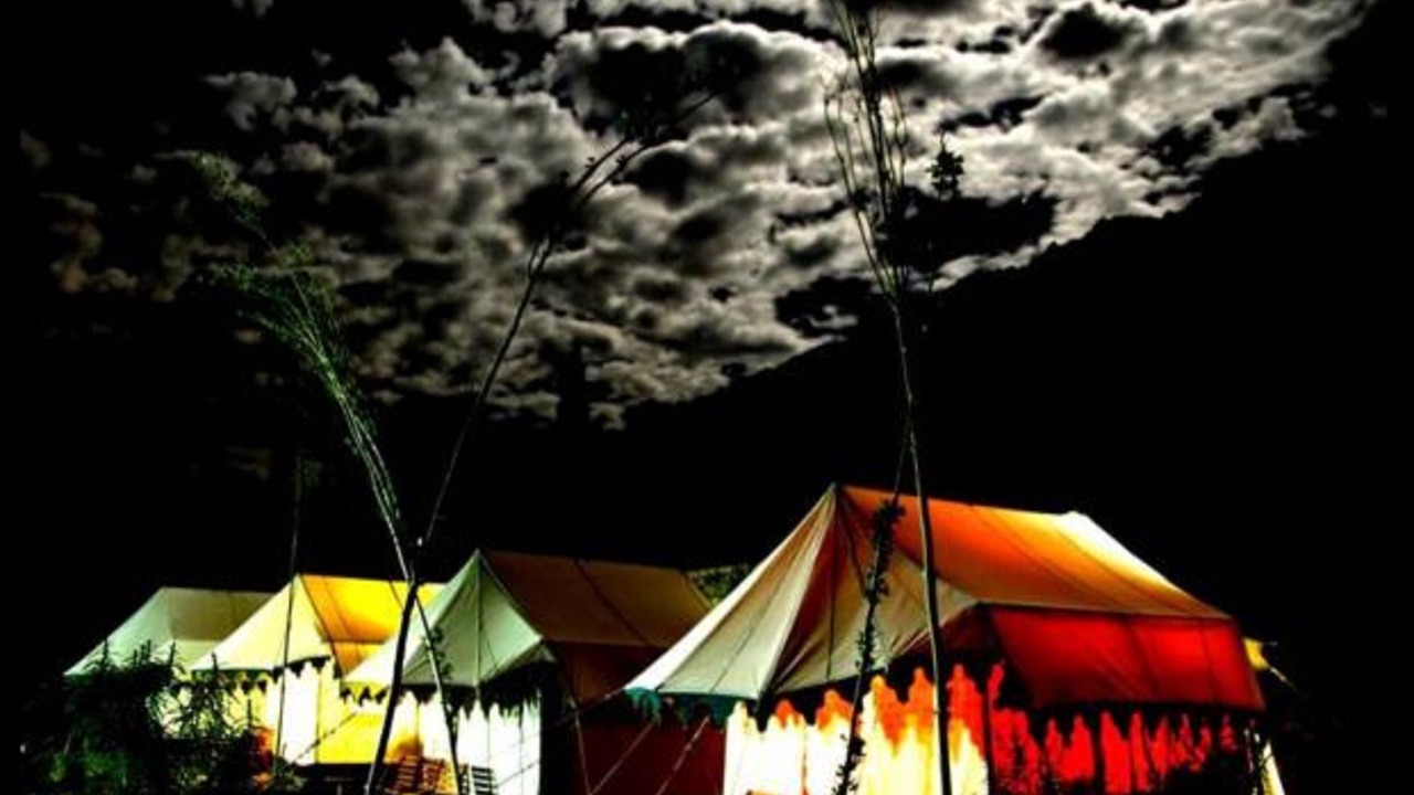 Photo of Outdoor in Hunder