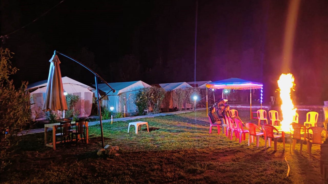 Photo of Outdoor in Hunder