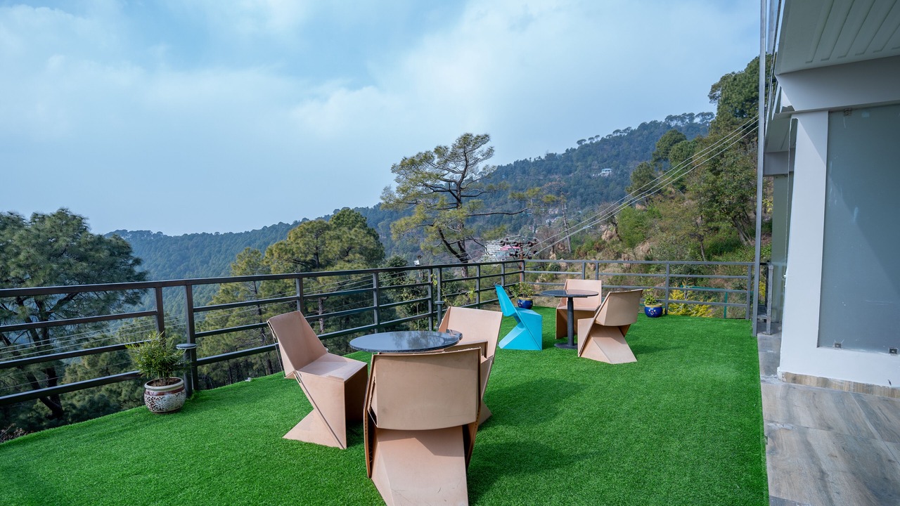 Photo of Patio Balcony in McLeod Ganj