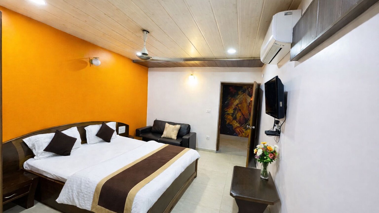 Photo of Bedroom in Mount Abu