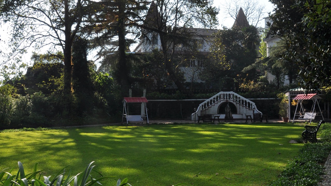 Photo of Outdoor in The Mall Road