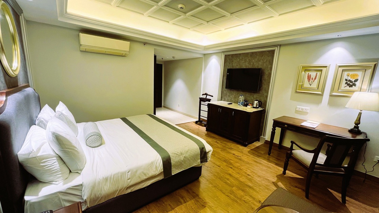 Photo of Bedroom in The Mall Road
