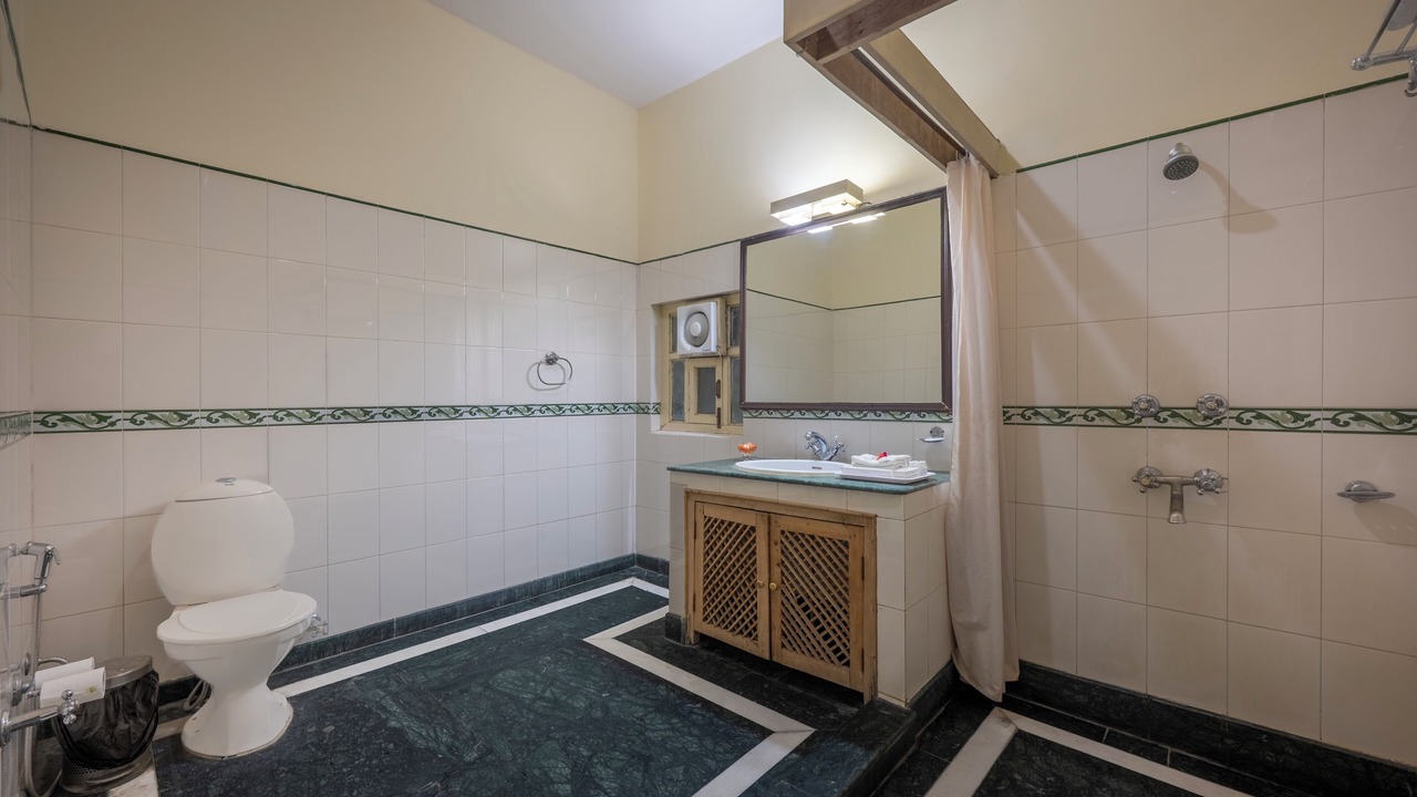Photo of Bathroom in Knollswood