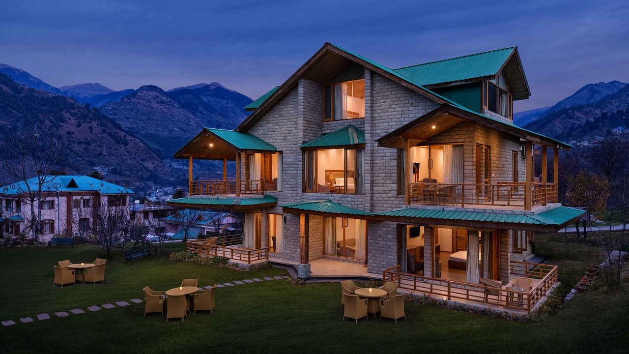 Photo of Buildings in Manali