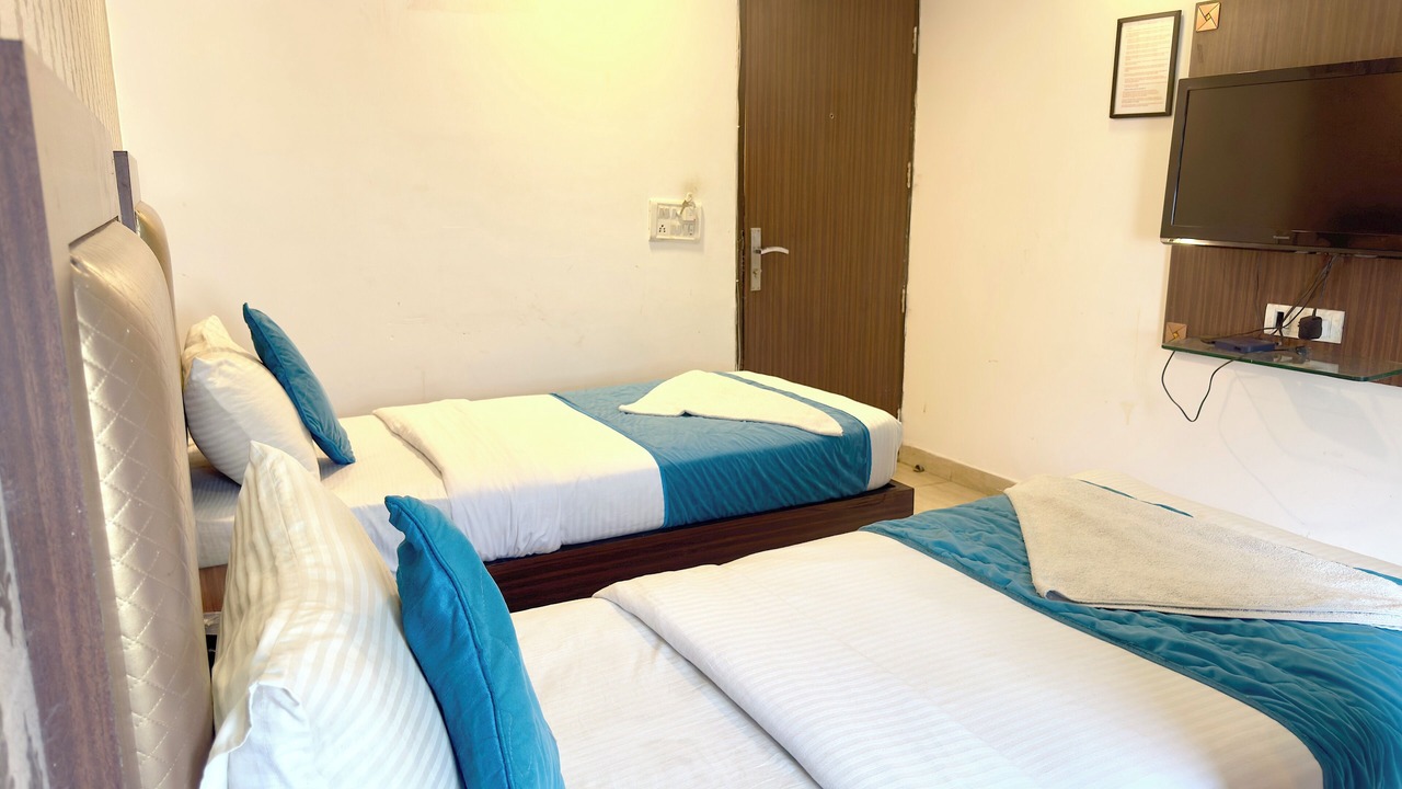 Photo of Bedroom in Karol Bagh