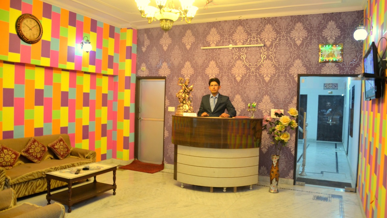 Photo of Others in Amer