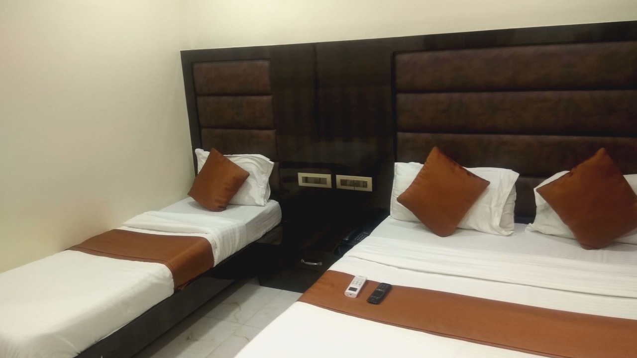 Photo of Bedroom in Dadar East