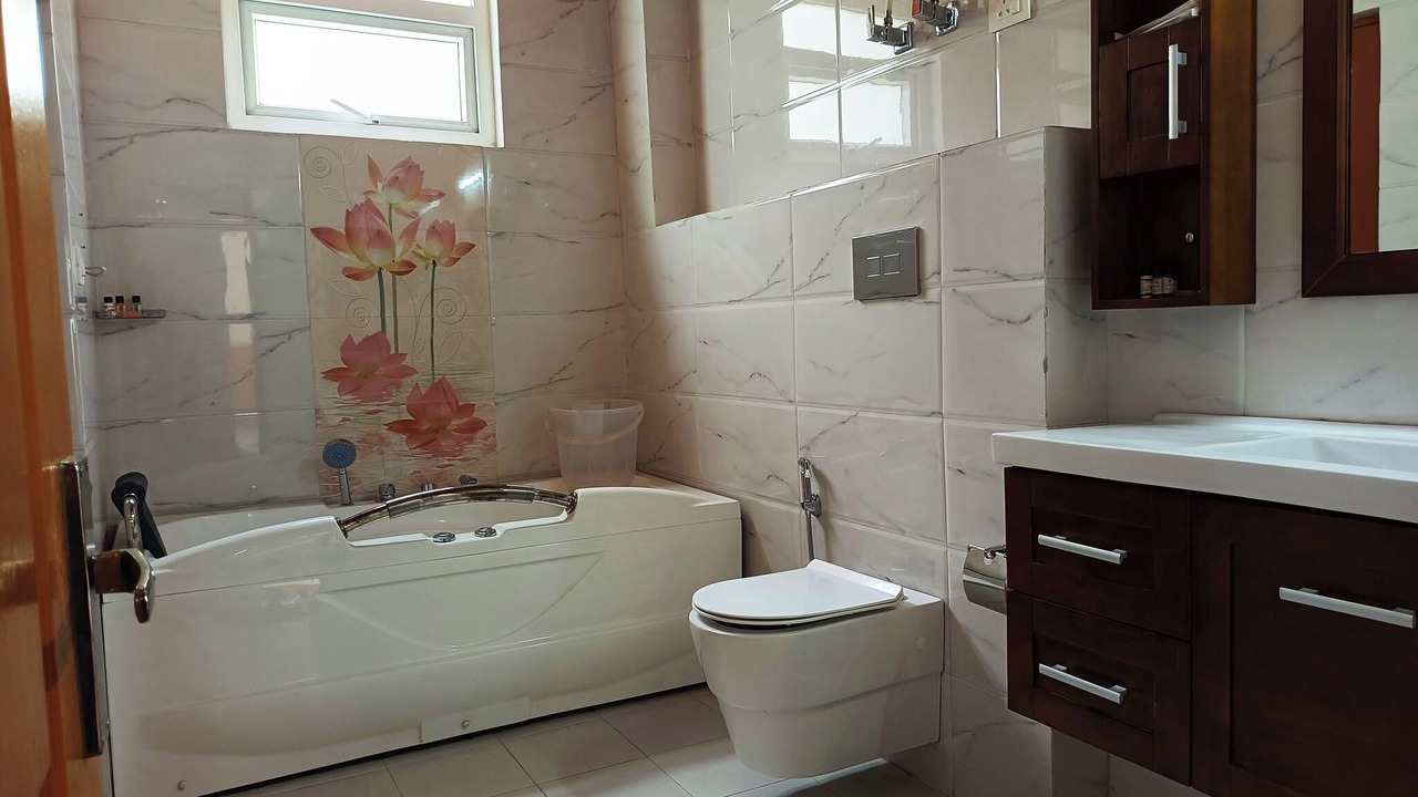 Photo of Bathroom in McLeod Ganj
