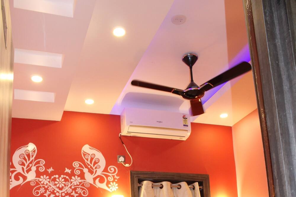 Photo of Bedroom in Tarapith