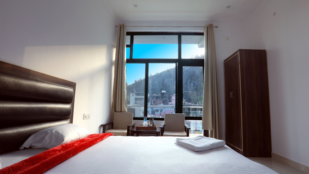 Photo of Bedroom in Tapovan