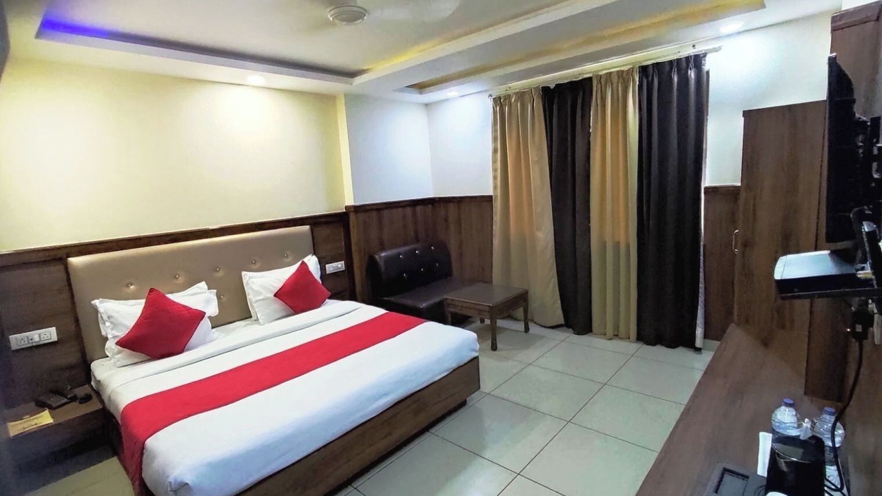 Photo of Bedroom in Katra