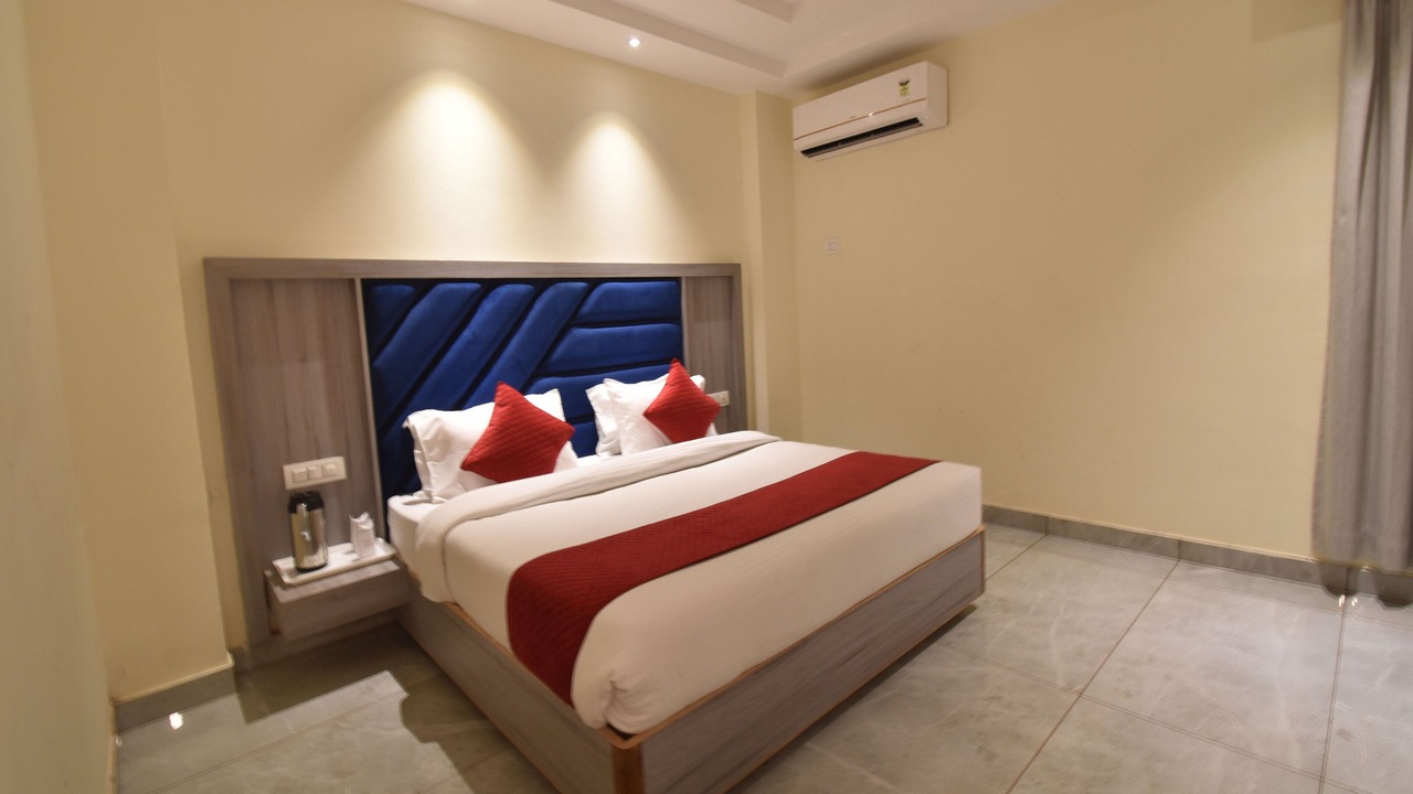 Photo of Bedroom in Katra