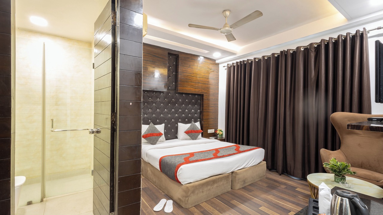Photo of Bedroom in Karol Bagh