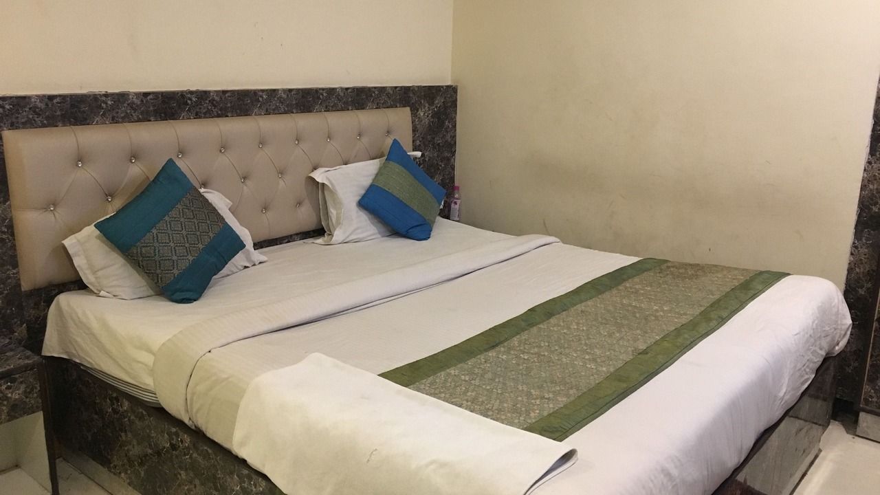 Photo of Bedroom in Mahipalpur