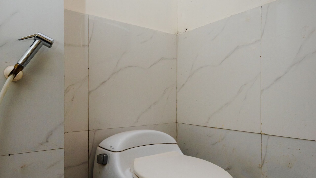 Photo of Bathroom in Aarey Colony
