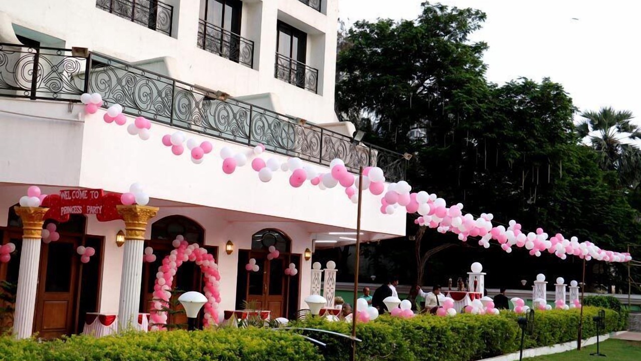 Photo of Outdoor in Mira Road East