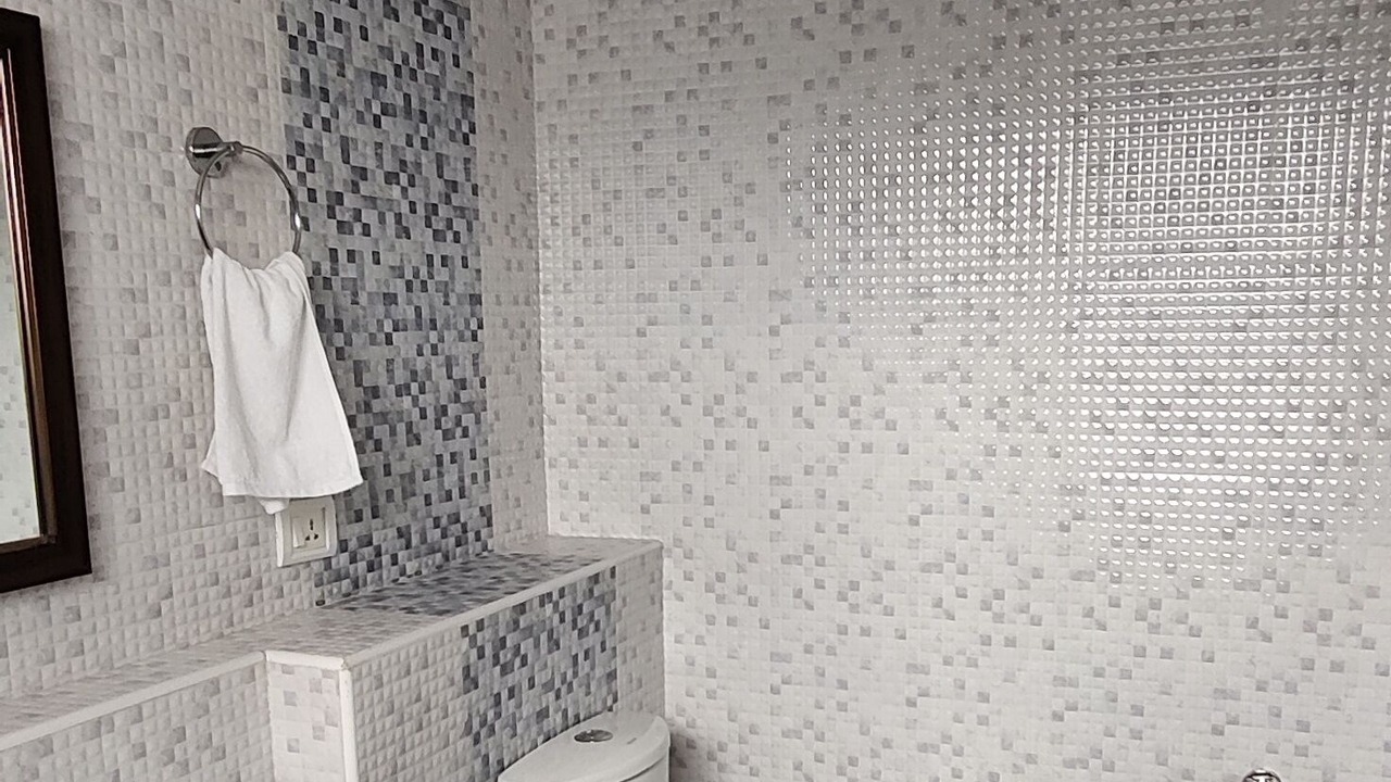 Photo of Bathroom in Periamet