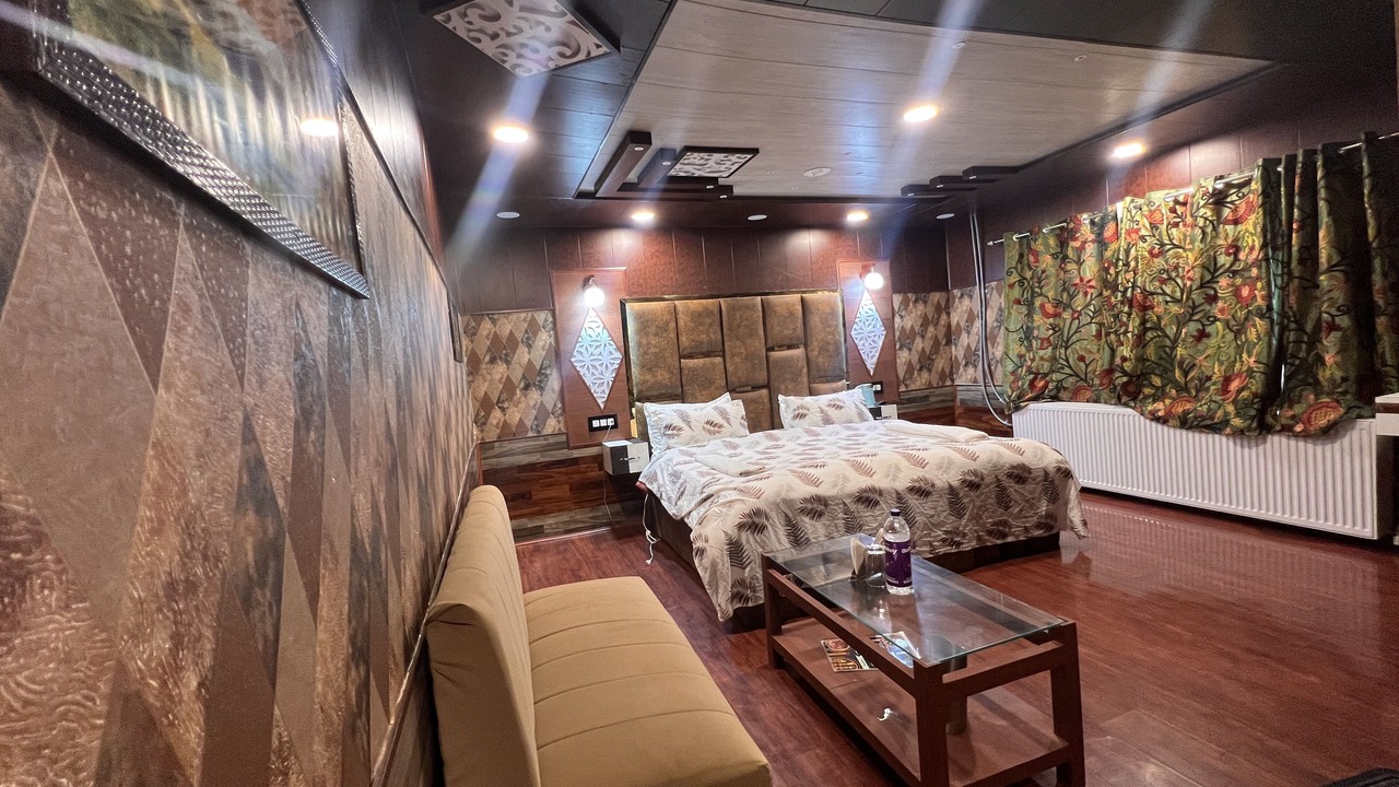 Photo of Bedroom in Srinagar