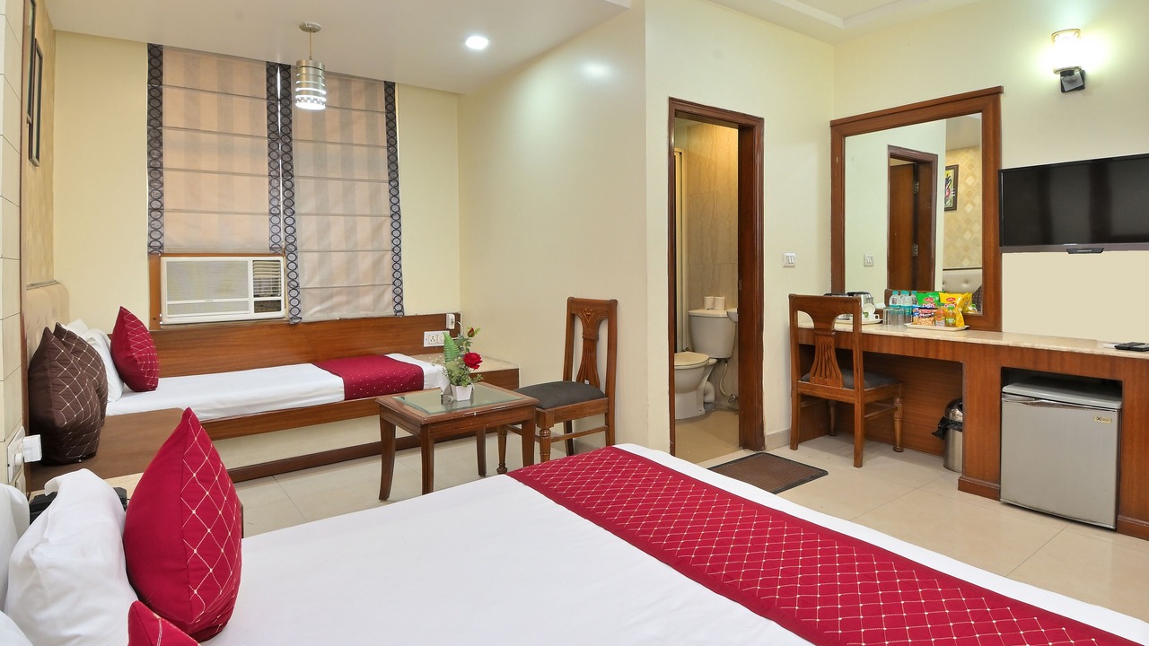 Photo of Bedroom in Karol Bagh