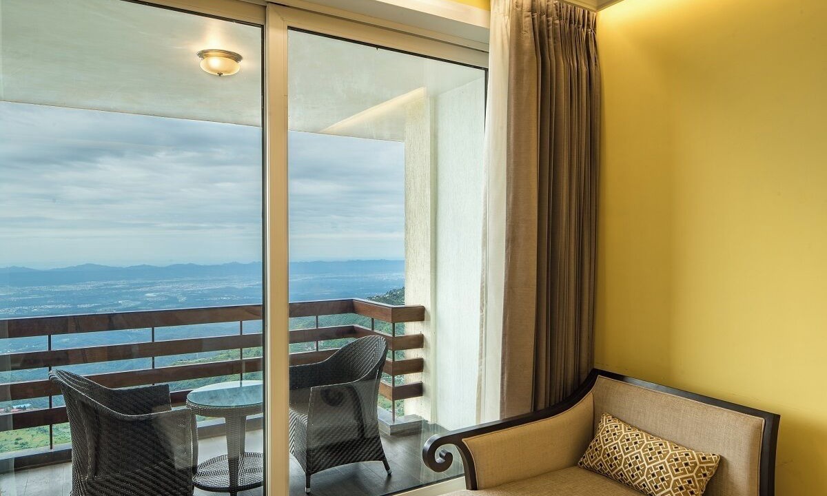Photo of Patio Balcony in The Mall Road