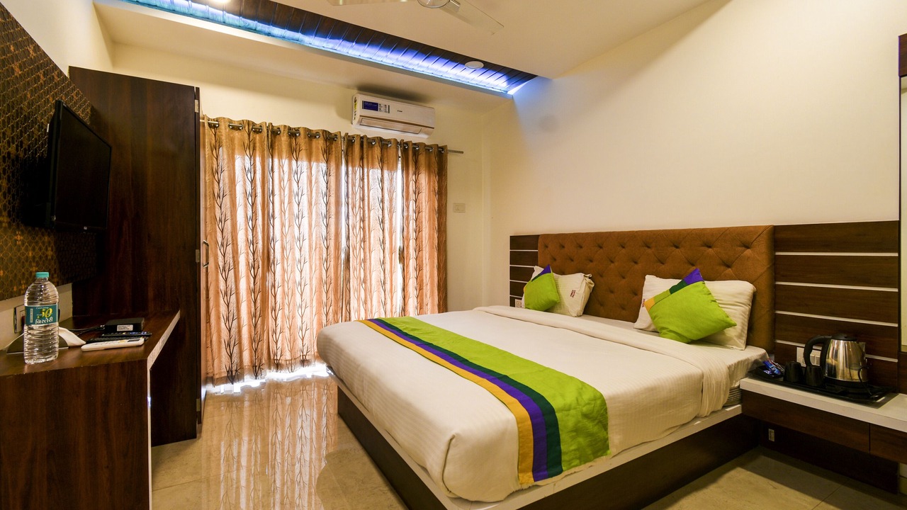 Photo of Bedroom in Mahabaleshwar