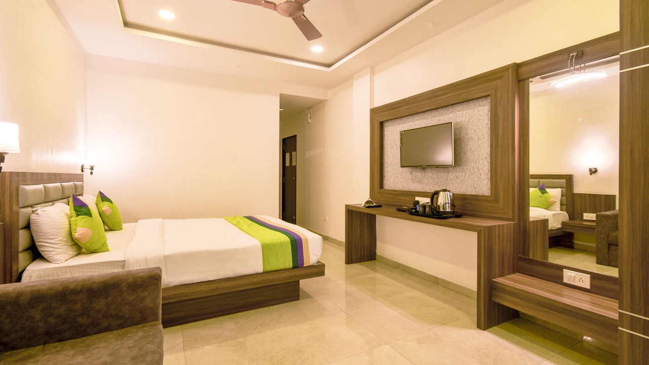 Photo of Bedroom in Mahabaleshwar