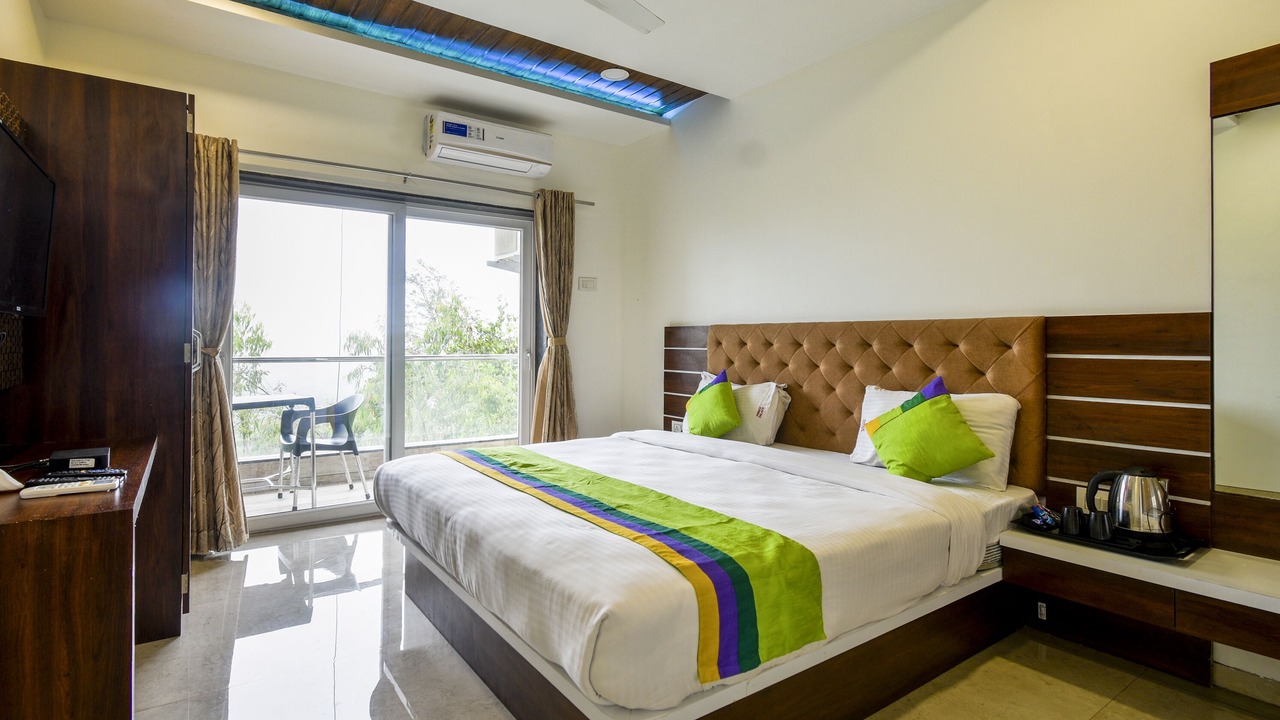 Photo of Bedroom in Mahabaleshwar