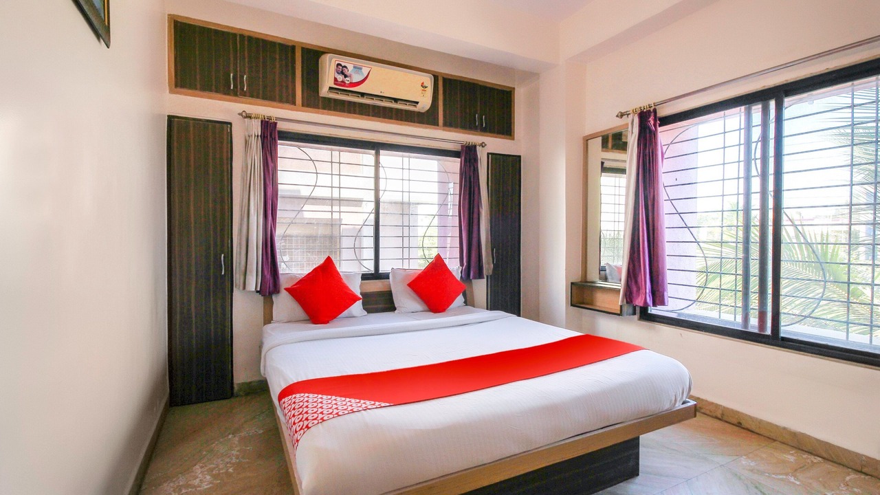 Photo of Bedroom in Daulatabad