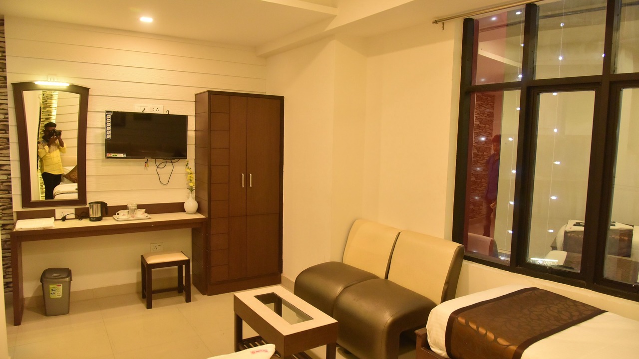 Photo of Bedroom in Periamet