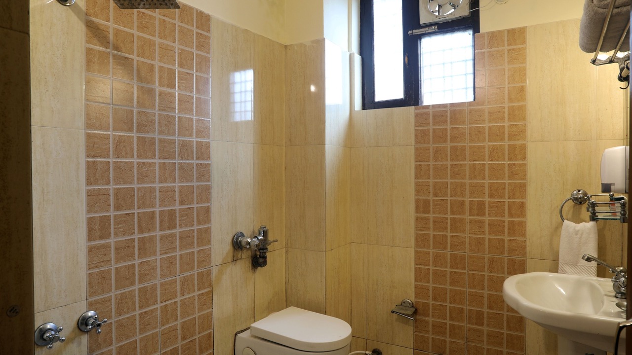 Photo of Bathroom in Mallital