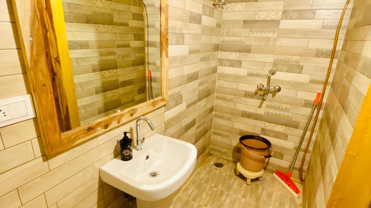 Photo of Bathroom in Amar Sagar Pol