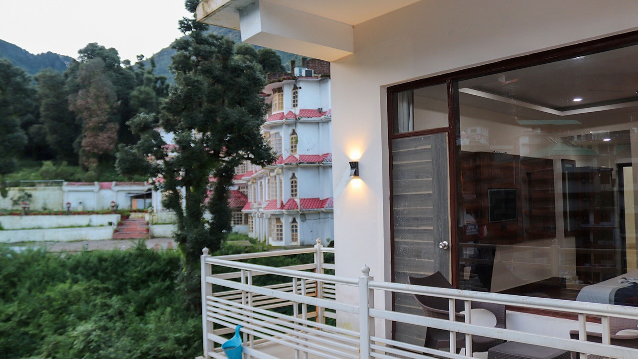 Photo of Patio Balcony in McLeod Ganj