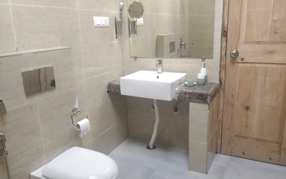 Photo of Bathroom in Banjar