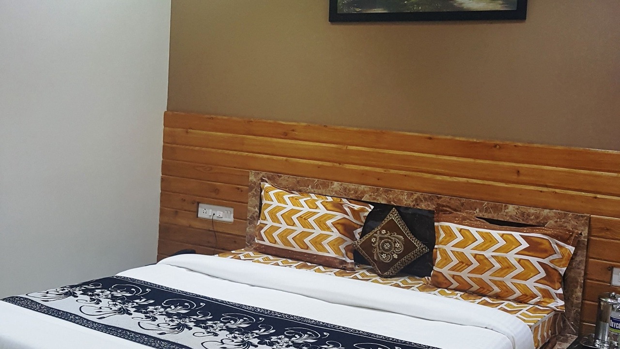 Photo of Bedroom in Mahabaleshwar