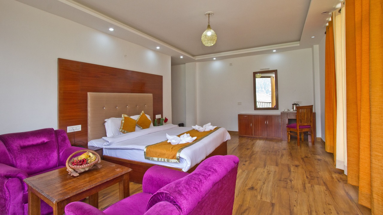 Photo of Bedroom in Jagatsukh