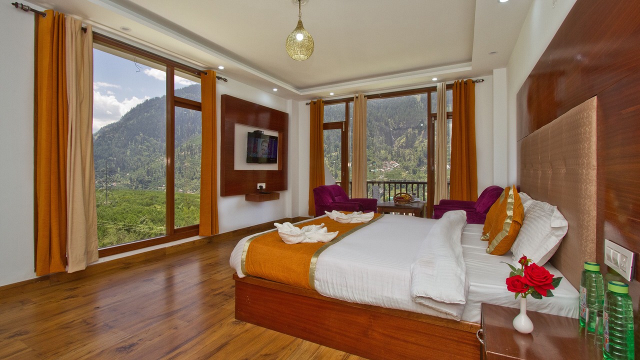 Photo of Bedroom in Jagatsukh