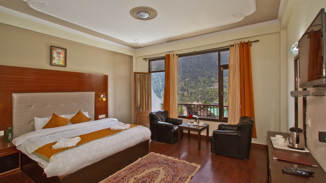 Photo of Bedroom in Jagatsukh