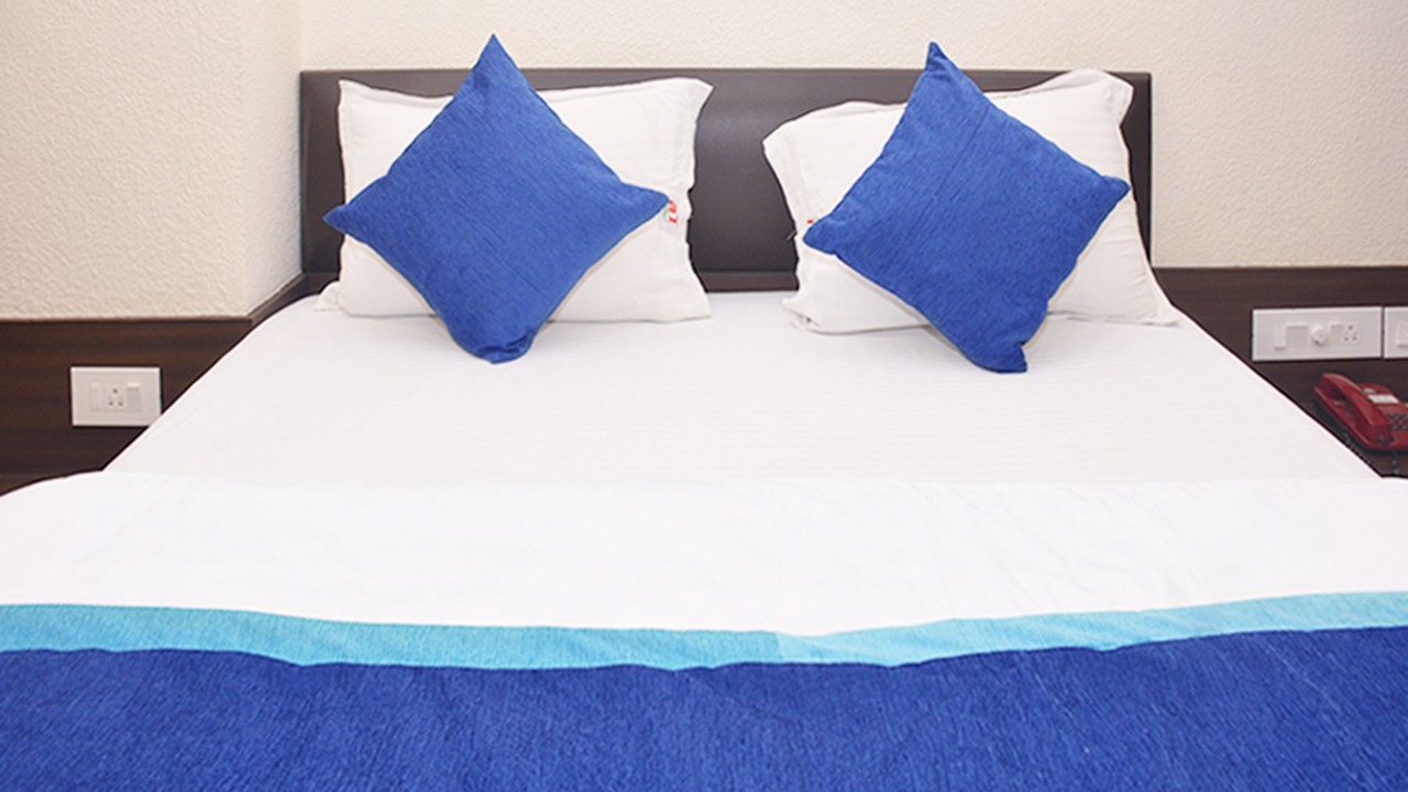 Photo of Bedroom in Malad East