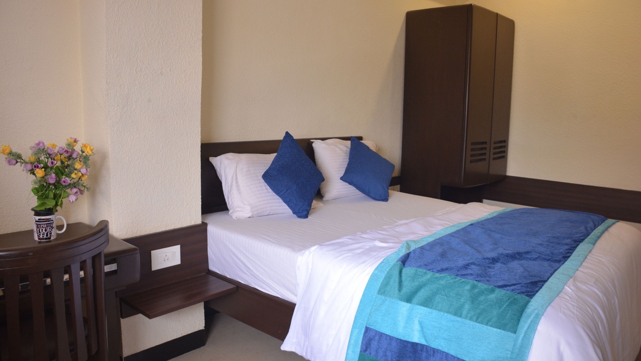 Photo of Bedroom in Malad East