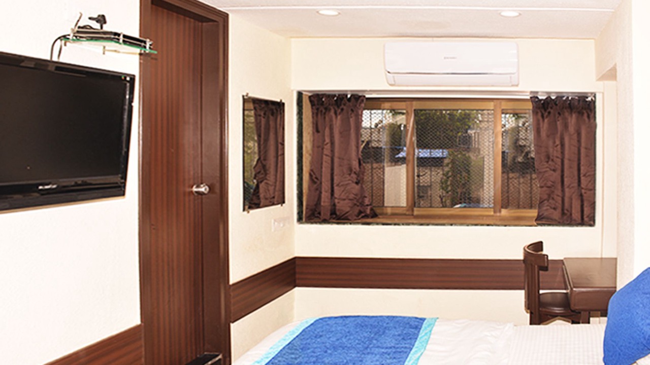 Photo of Bedroom in Malad East