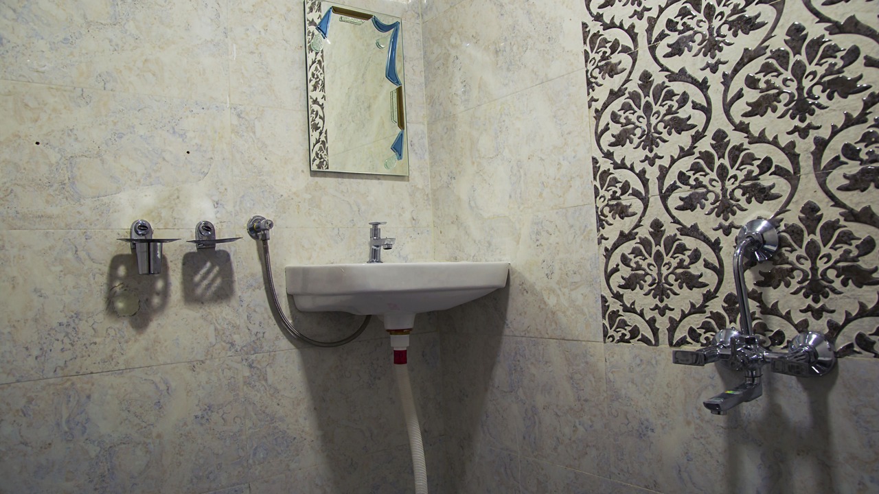 Photo of Bathroom in Prabhadevi