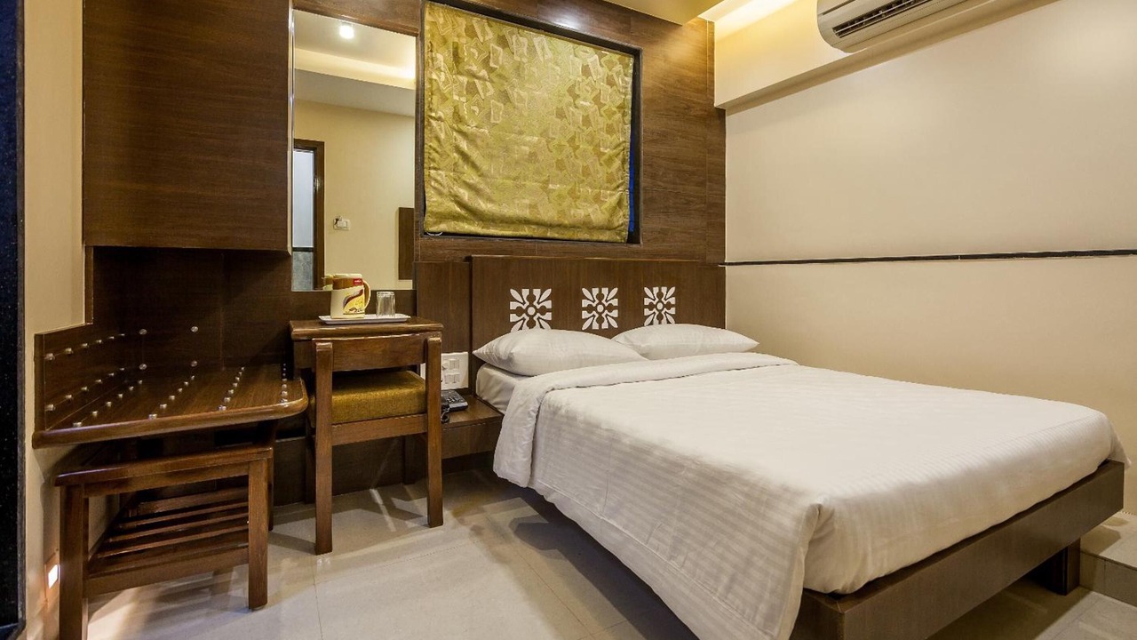 Photo of Bedroom in Dadar East