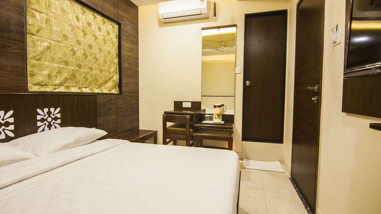 Photo of Bedroom in Dadar East